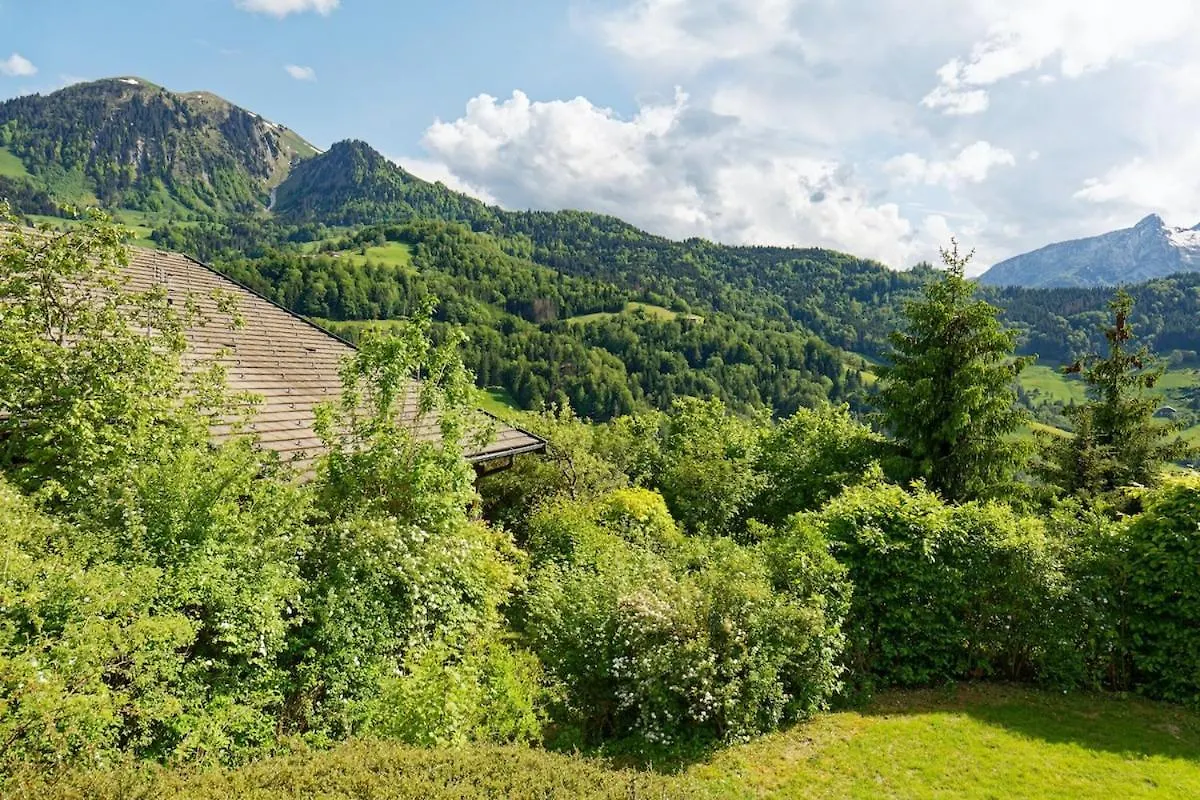 Apartment Logement 3 Etoiles Avec Vue Imprenable Sur Les Montagnes, Ski Bus Manigod