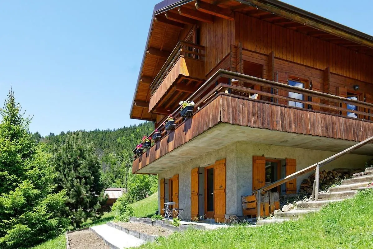 Apartment Logement 3 Etoiles Avec Vue Imprenable Sur Les Montagnes, Ski Bus Manigod France