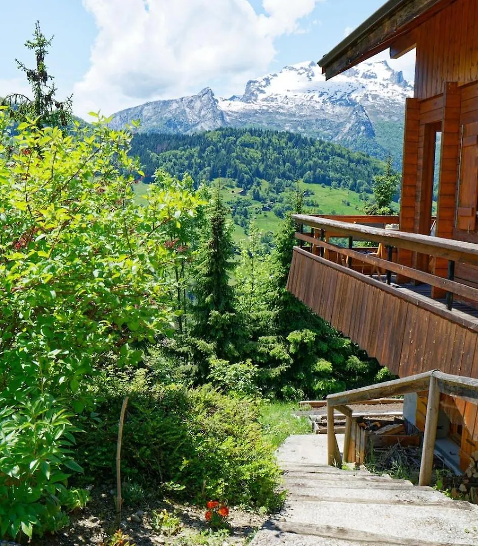 Apartment Logement 3 Etoiles Avec Vue Imprenable Sur Les Montagnes, Ski Bus Manigod