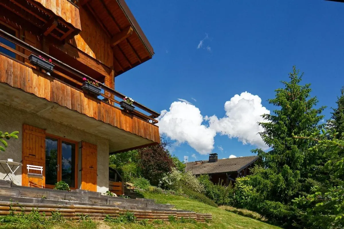 Apartment Logement 3 Etoiles Avec Vue Imprenable Sur Les Montagnes, Ski Bus Manigod