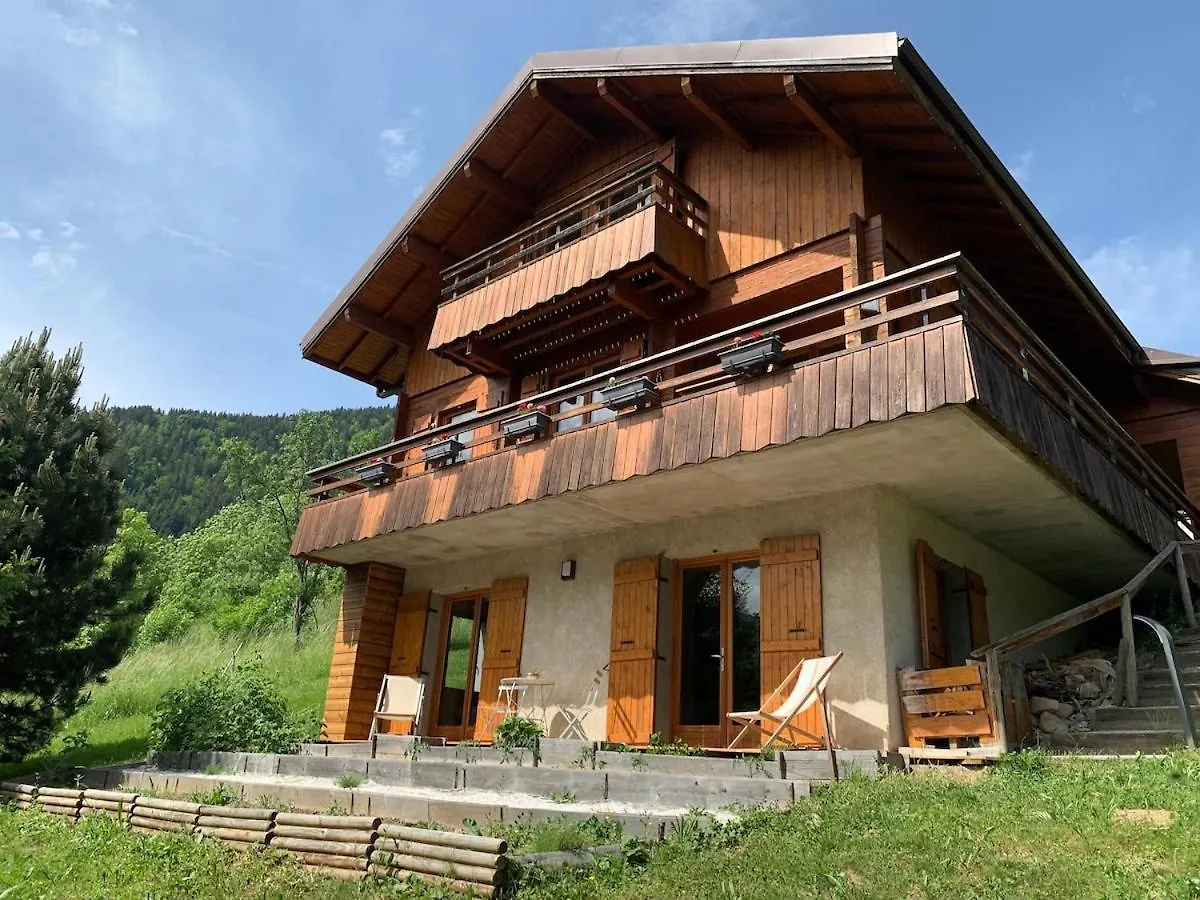 Logement 3 Etoiles Avec Vue Imprenable Sur Les Montagnes, Ski Bus Manigod Apartment
