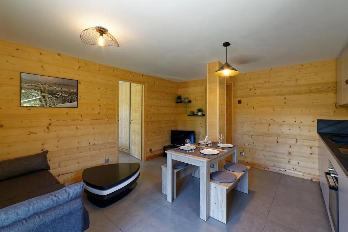 Logement 3 Etoiles Avec Vue Imprenable Sur Les Montagnes, Ski Bus Manigod